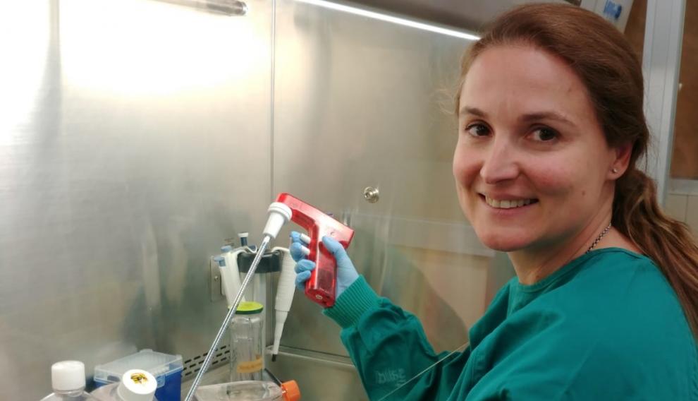 Patricia Sancho trabaja en el laboratorio del Instituto de Investigación Sanitaria de Aragón, donde se dedica a luchar contra el cáncer de páncreas.HA