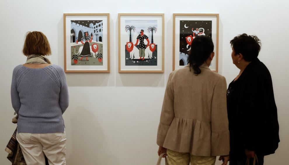 Ilustraciones de Arantxa Recio en la muestra 'El palacio ilustrado' de la Aljafería de Zaragoza.