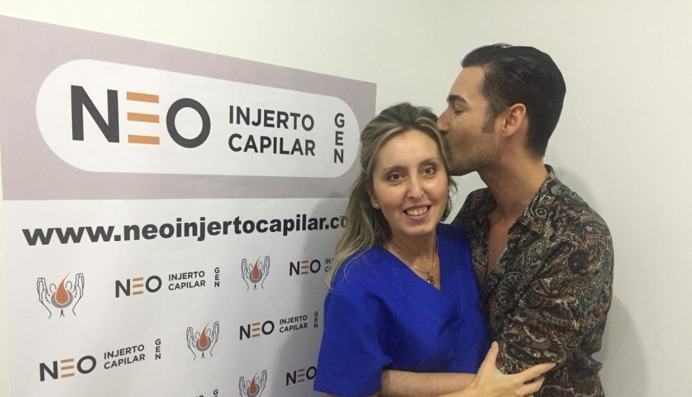 Miguel Vilas, el concursante de GH 17, junto a la doctora Lourdes Moreno.