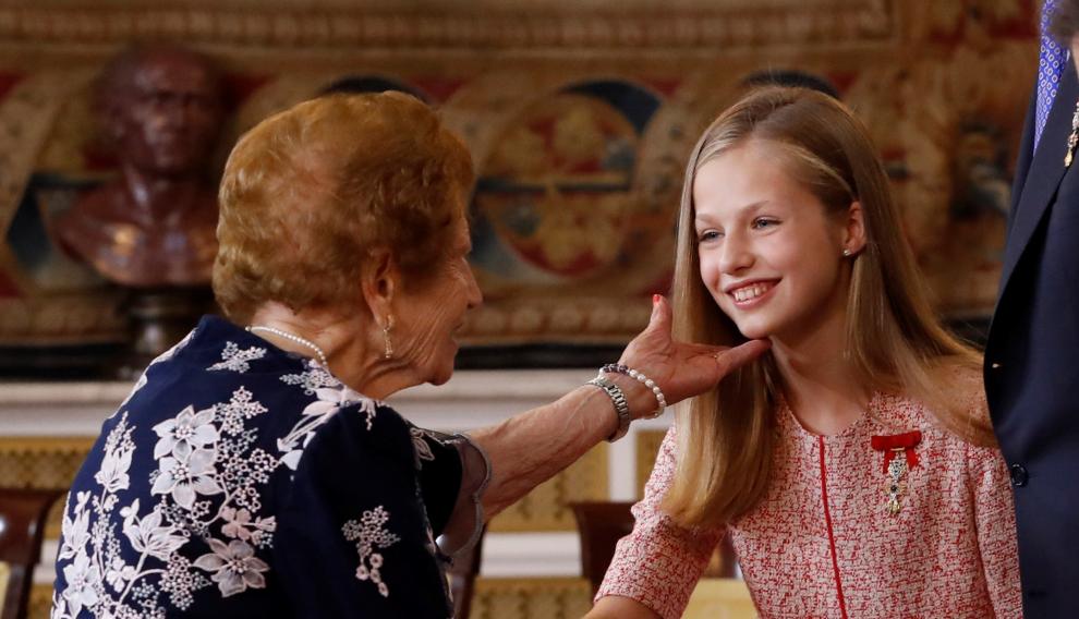 Clotilde Vienel saluda a la princesa Leonor.