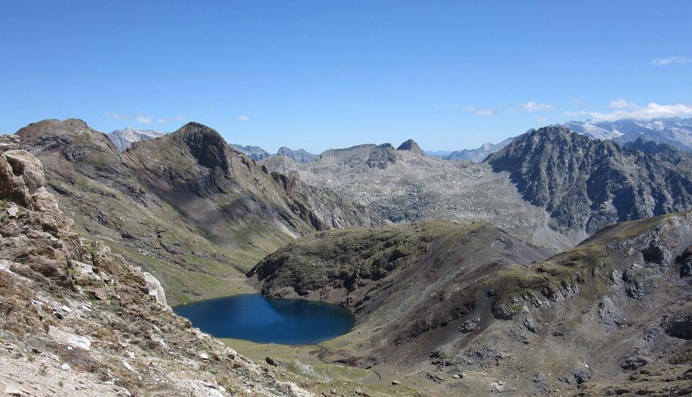 El ibón Llardaneta, visto desde el collado de la Forqueta