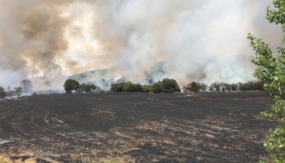 Incendio en Alcampell.