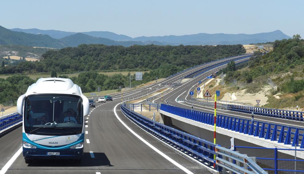 Vista general del tramo de la autovía A-21, entre Jaca y Santa Cilia.