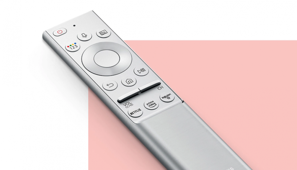 La QLED 8K de Samsung incorpora un sistema que reduce las conexiones y la alimentación a un único cable de la tele a la base