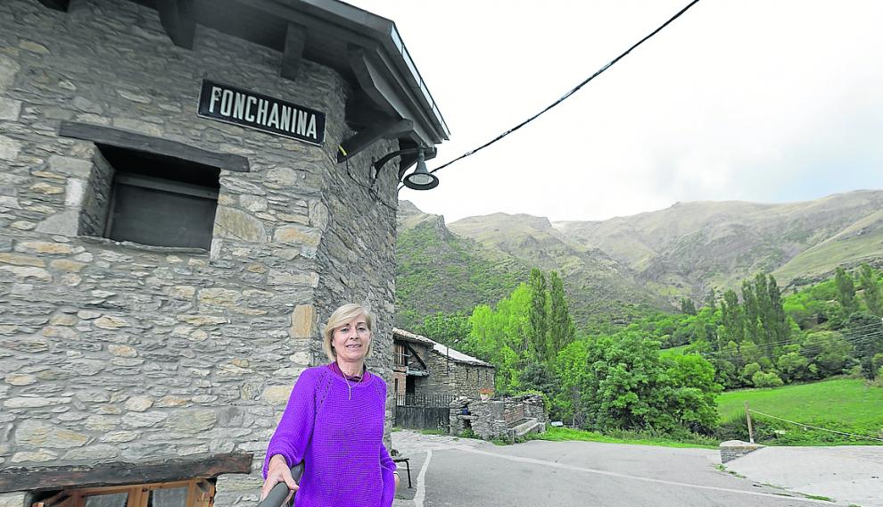 Trini Seira, vecina de segunda residencia en Fonchanina, en el valle de Castanesa.