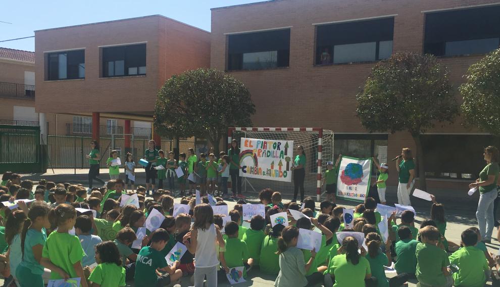 Acción llevada a cabo este viernes en el colegio Pintor Pradilla de Villanueva de Gállego.