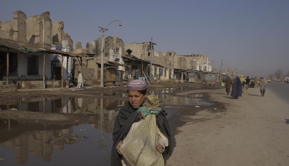 Kabul, en los años noventa, completamente destruido por los señores de la guerra.