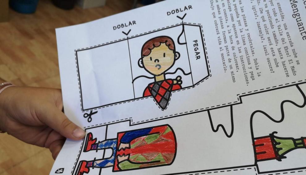 Una de las fichas didácticas con Valero todavía en el papel