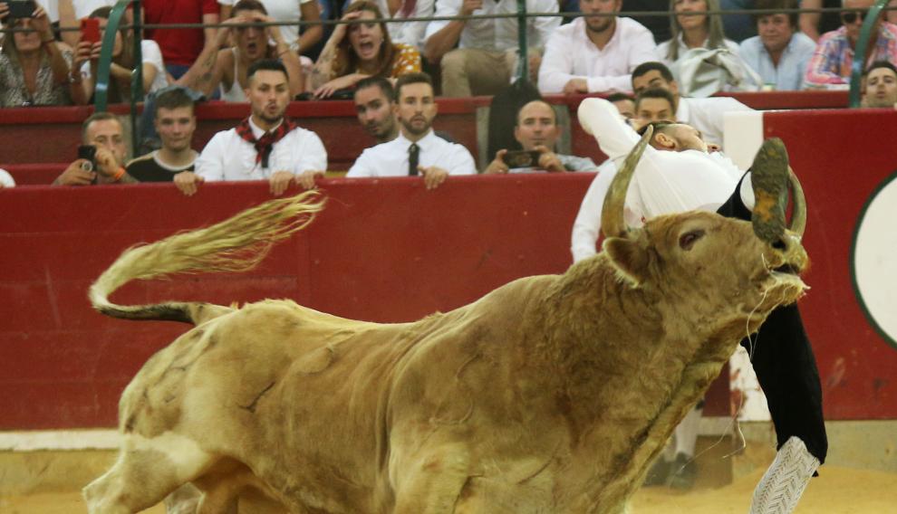 El recortador Guindi, cogido grave en La Misericordia
