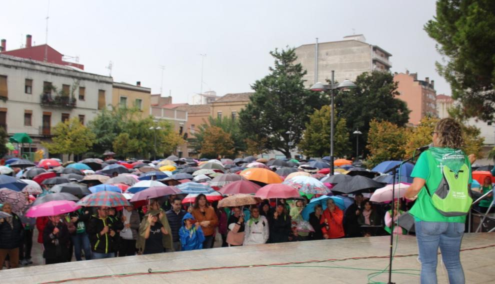 En Binéfar la andada se tuvo que sustituir por un paseo a causa de la lluvia.