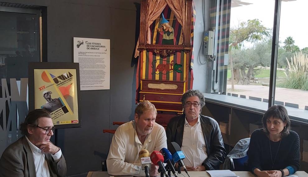 Congreso de Marionetas y vanguardia.