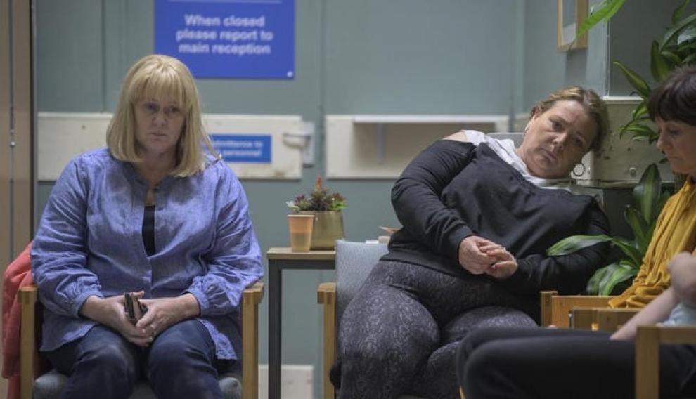 Sarah Lancashire (izquierda), protagoniza 'The Accident', en Filmin.
