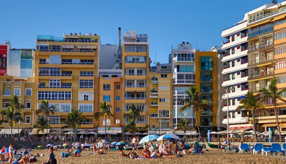La playa urbana de Las Canteras.