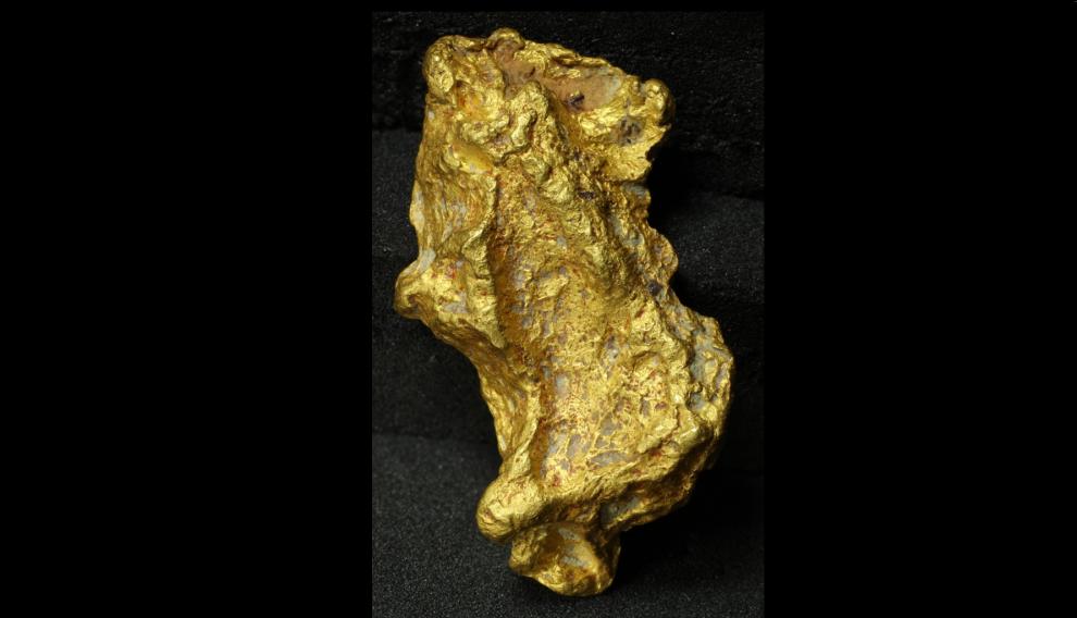 Las conexiones más delicadas de nuestro móvil están recubiertas de oro.