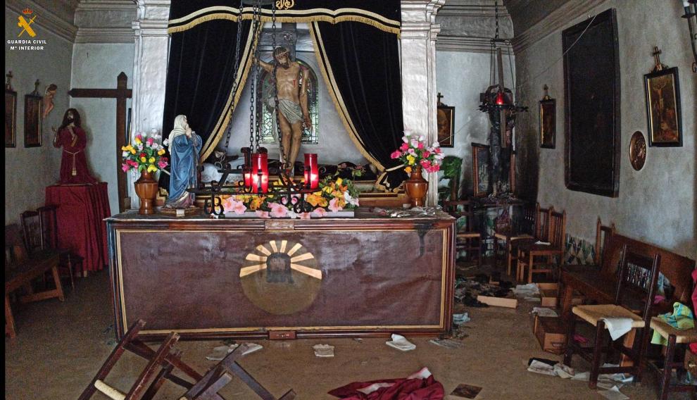 Estado en el quedó el interior de la ermita del Santo Sepulcro de Tauste