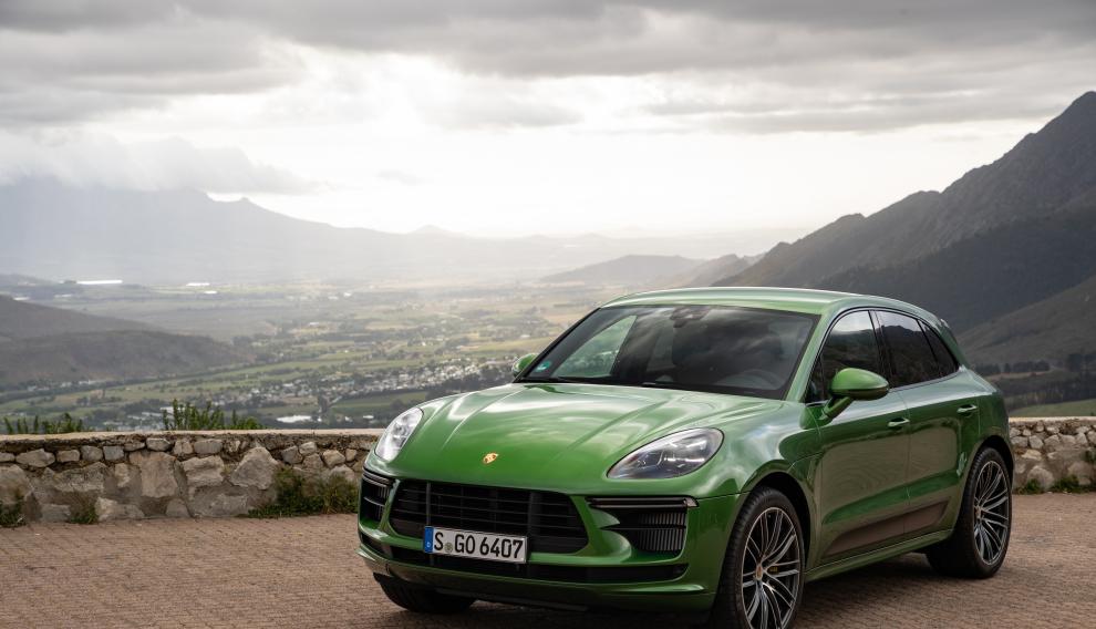 El todocaminos deportivo de Porsche, el Macan Turbo, cuenta con 440 caballos de motor.