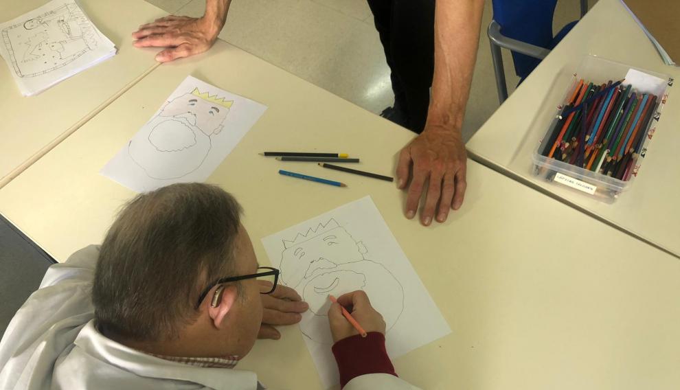 Varios usuarios del centro Vértice ponen a prueba su creatividad.