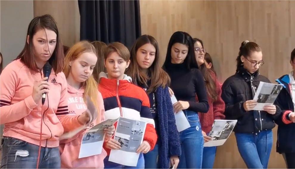 Derechos de la Infancia. Con el micro somos macro