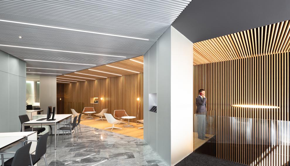 Interior de las oficinas de Arquia Banca, de Jaime y Francisco Javier Magén