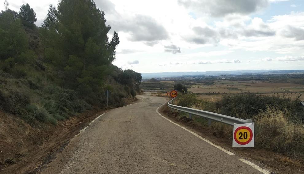 La carretera Huesca-Apiés presenta un trazado sinuoso y estrecho en algunos tramos.