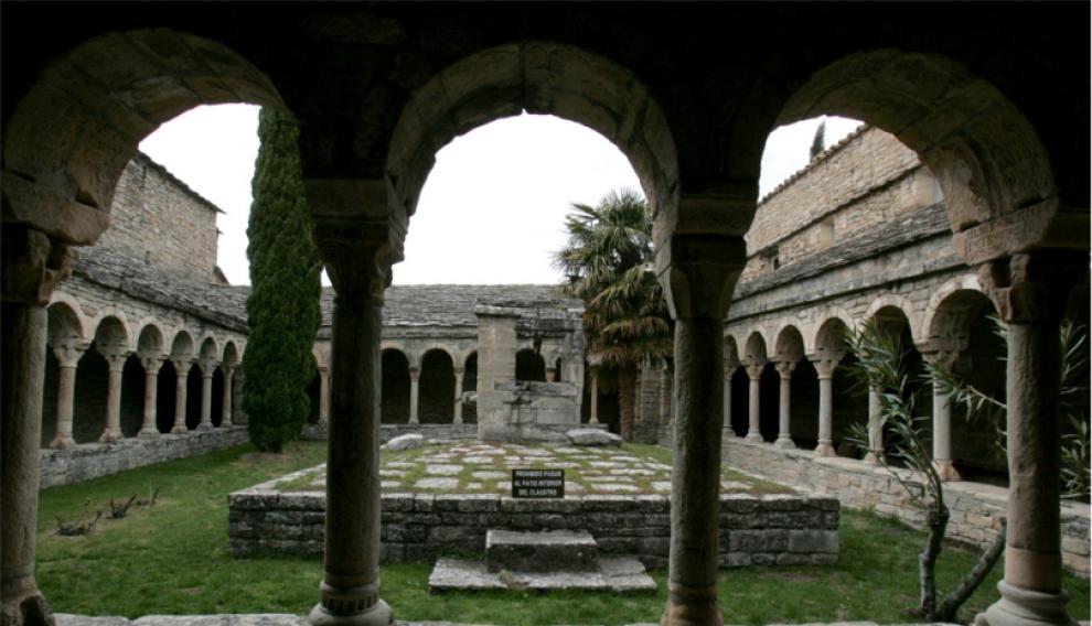 Interior de la catedral de Roda de Isábena.