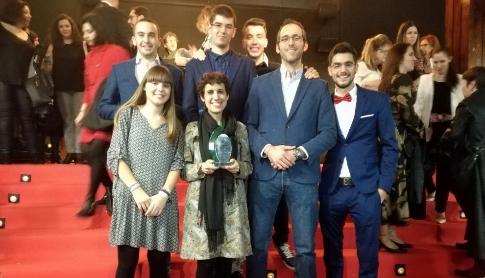 Alumnos y profesores en la gala de entrega de los premios, celebrada en Madrid