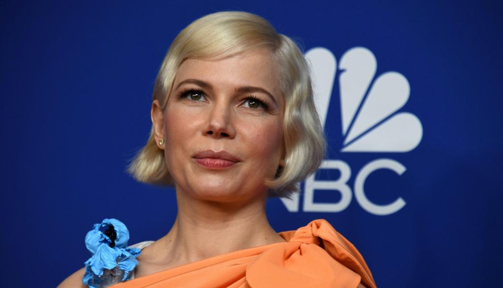 Beverly Hills (United States), 06/01/2020.- Michelle Williams holds the award for Best Performance by an actress in a Limited Series or a Motion Picture Made for Television for 'Fosse/Verdon' in the press room during the 77th annual Golden Globe Awards ceremony at the Beverly Hilton Hotel, in Beverly Hills, California, USA, 05 January 2020. (Estados Unidos) EFE/EPA/CHRISTIAN MONTERROSA Press Room - 77th Golden Globe Awards