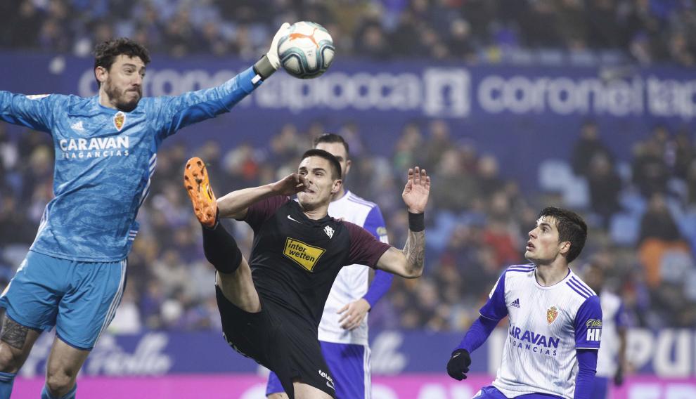 Partido Real Zaragoza-Sporting de Gijón en La Romareda