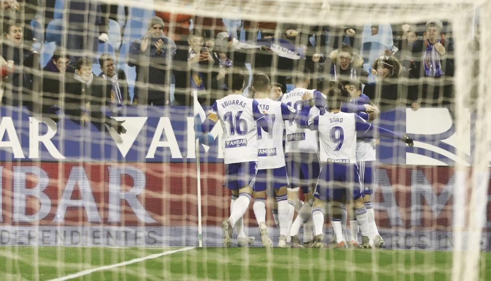 Partido Real Zaragoza-Sporting de Gijón en La Romareda