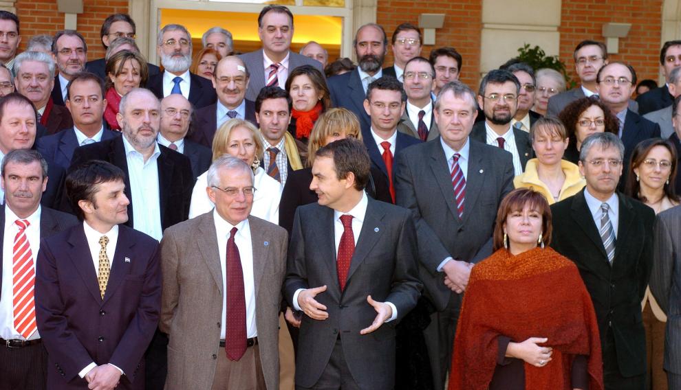 Borrell y Narbona, que era entonces ministra de Medio Ambiente, en un acto del Gobierno de Zapatero.