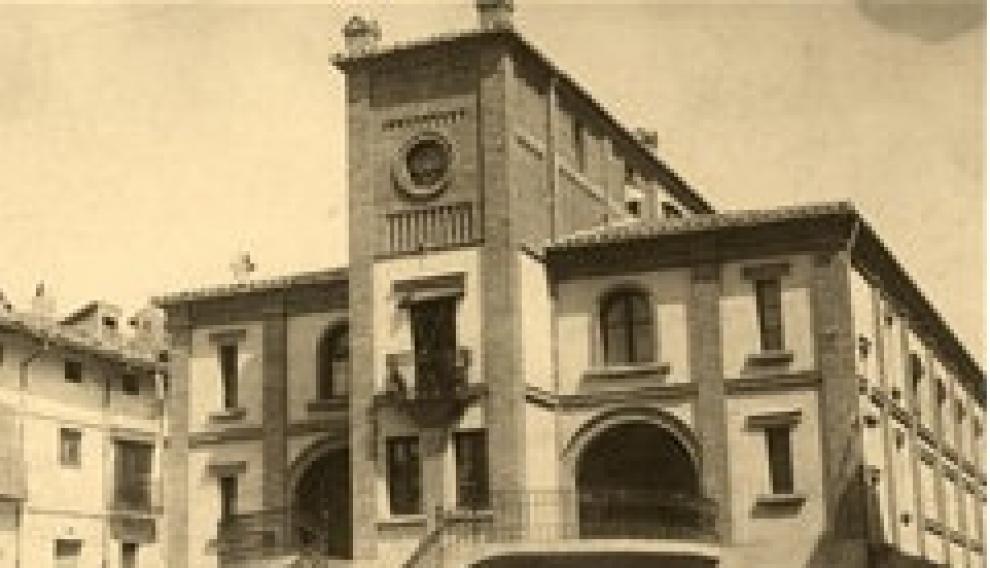 Antiguo mercado (plaza Domingo Gascón)