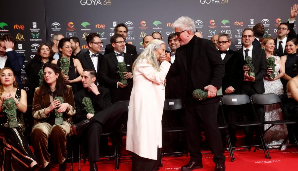 Benedicta Sánchez, con Pedro Almodóvar.