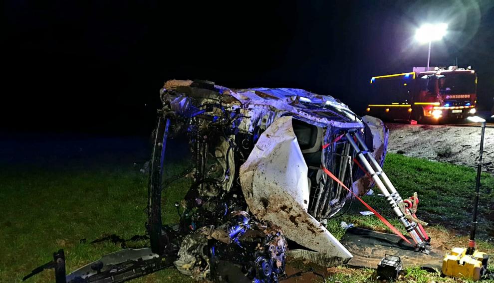 Estado en el que ha quedado el coche, tras dar varias vueltas de campana