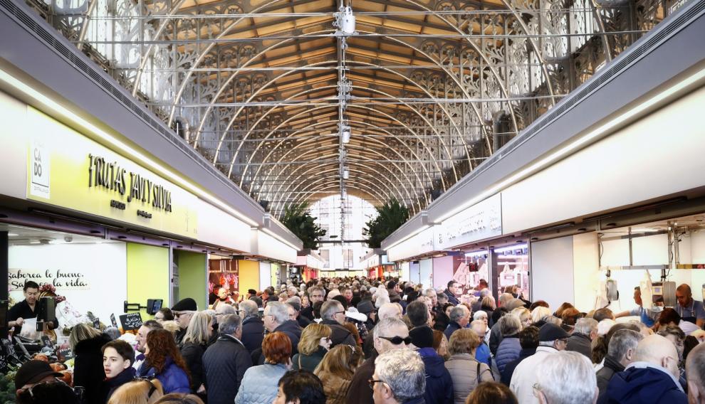 Primeros compradores en el nuevo Mercado Central