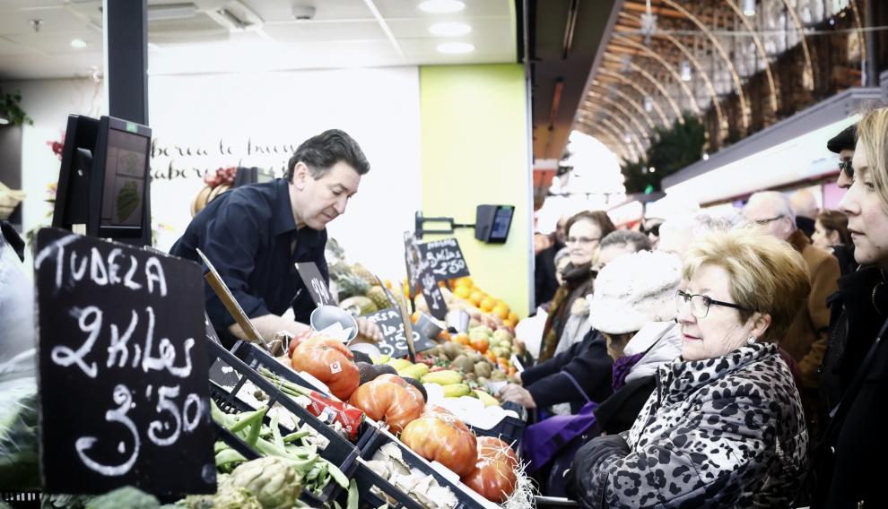 Primeros compradores en el nuevo Mercado Central