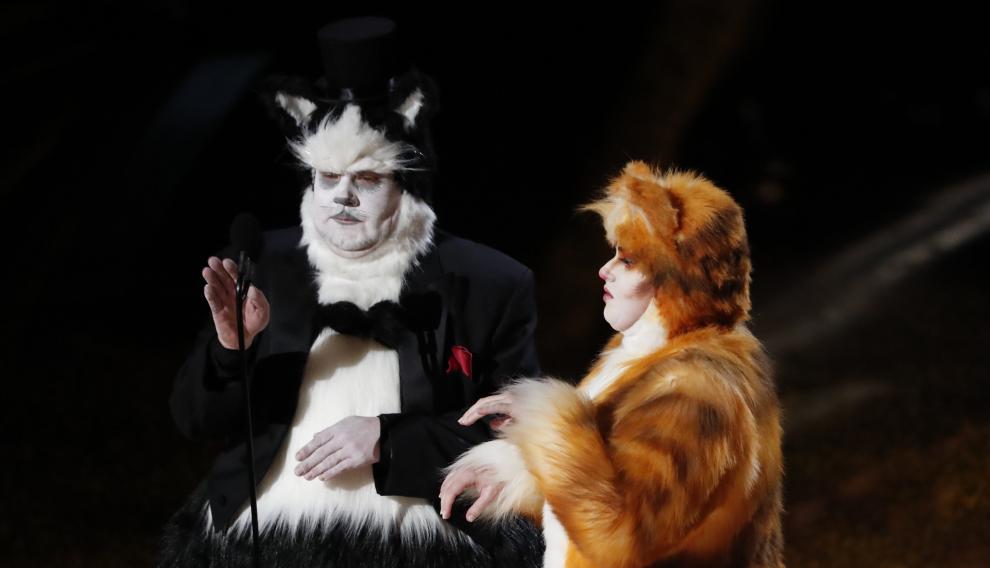 Corden y Wilson, de gatos.