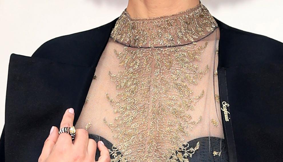 Detalle de la capa de Natalie Portman.