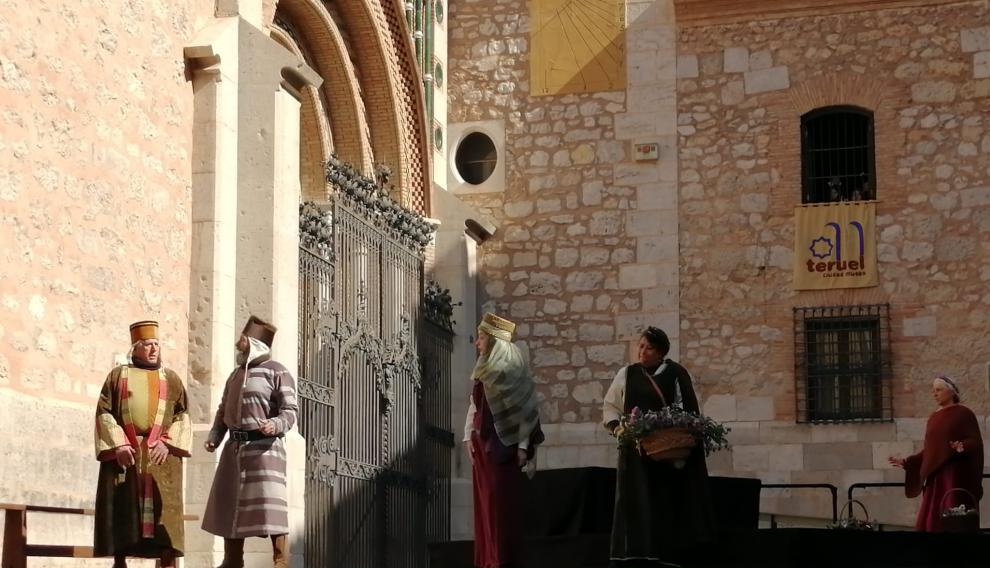 Las escenas que resumen la historia ya se están representando en la plaza de la Catedral