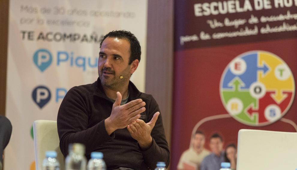 Juan Antonio Rodríguez, director de la escuela de Alpartir (Zaragoza) compartió con el público su proyecto educativo