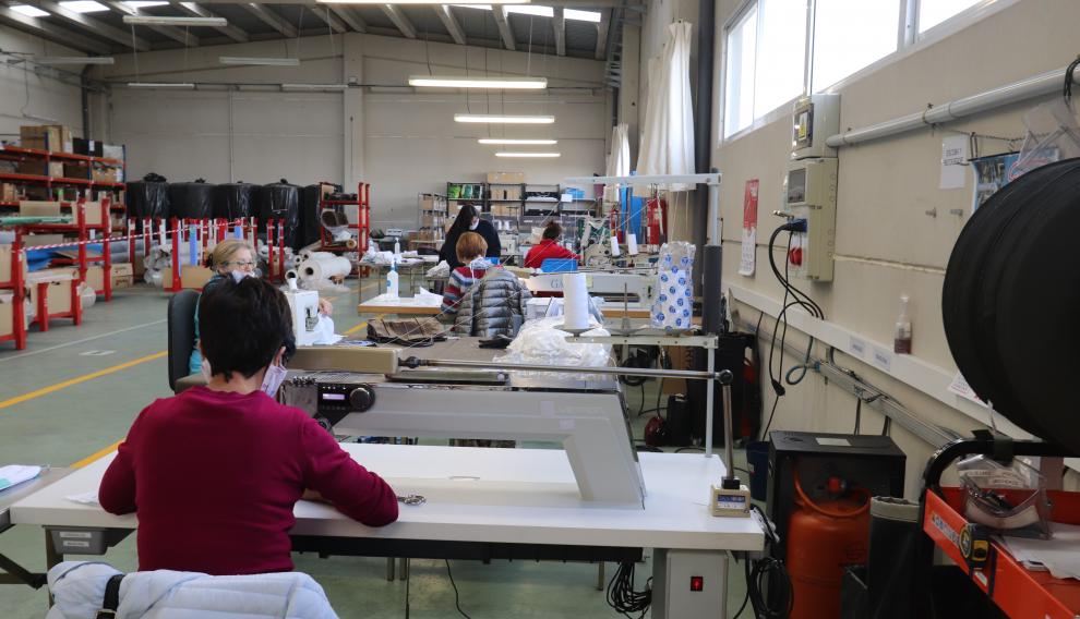 Atades y ARPA fabrican mascarillas para hospitales y residencias