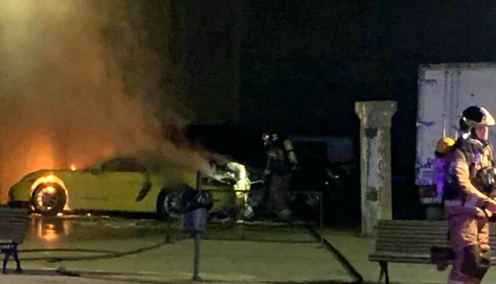 Vehículos calcinados esta madrugada.