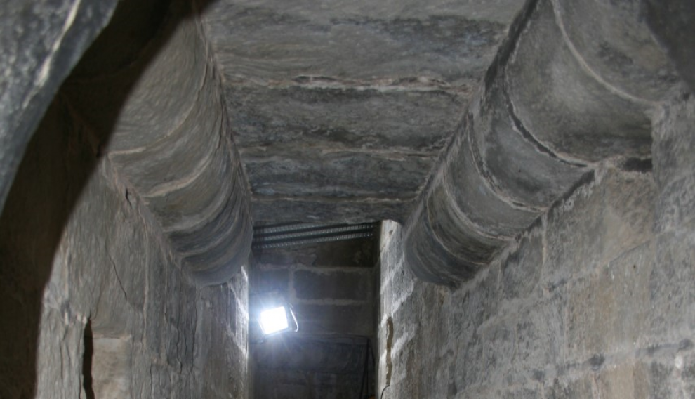Pasadizo que comunica el castillo de Valderrobres con la contigua iglesia parroquial.
