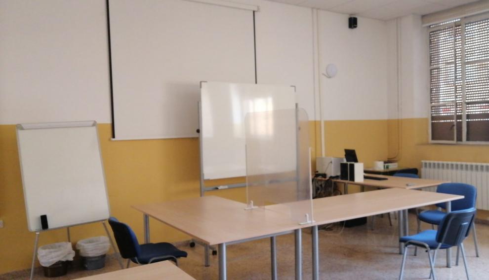Sala de reuniones en la que se desarrollarán las tutorías presenciales en el Centro Público Integrado de Formación Profesional (CPIFP) Corona de Aragón de Zaragoza
