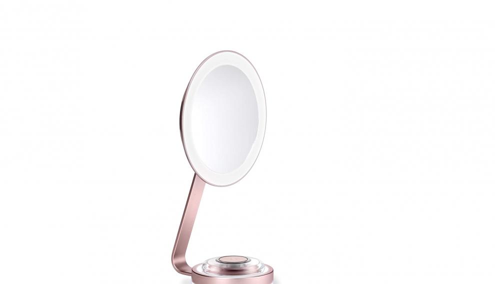 El espejo de aumento con iluminación LED, de Babyliss.