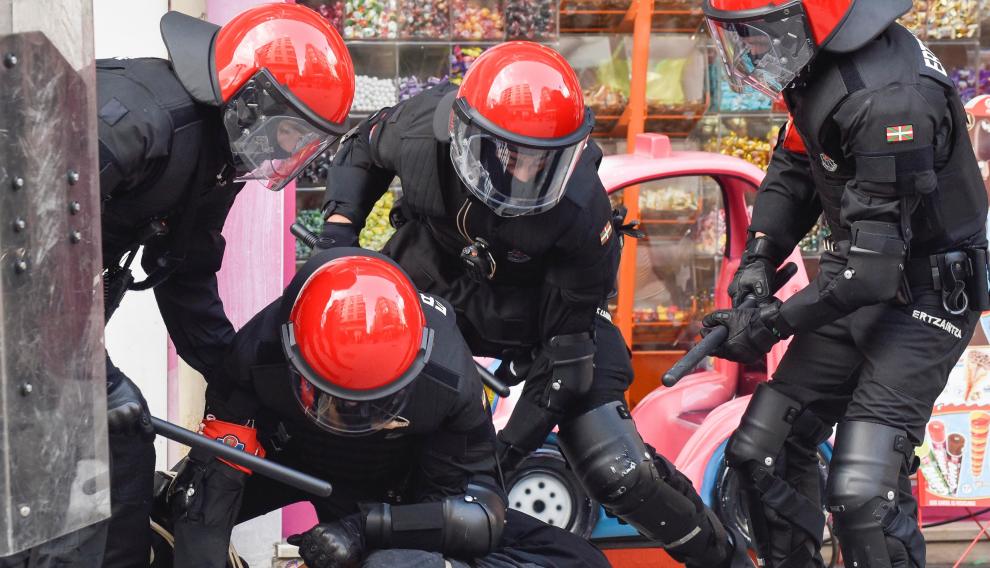 Disturbios durante un acto de VOX en Barakaldo