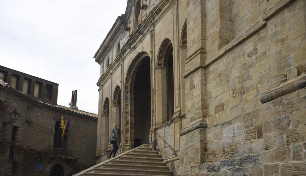 La Hospedería de Roda de Isábena, en la Ribagorza oscense, a la sombra de la imponente catedral rotense.