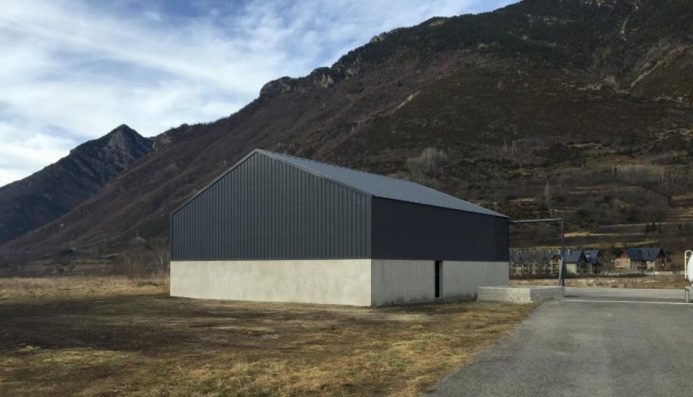 Hangar de la Unidad Aérea de Benasque para rescates de montaña.