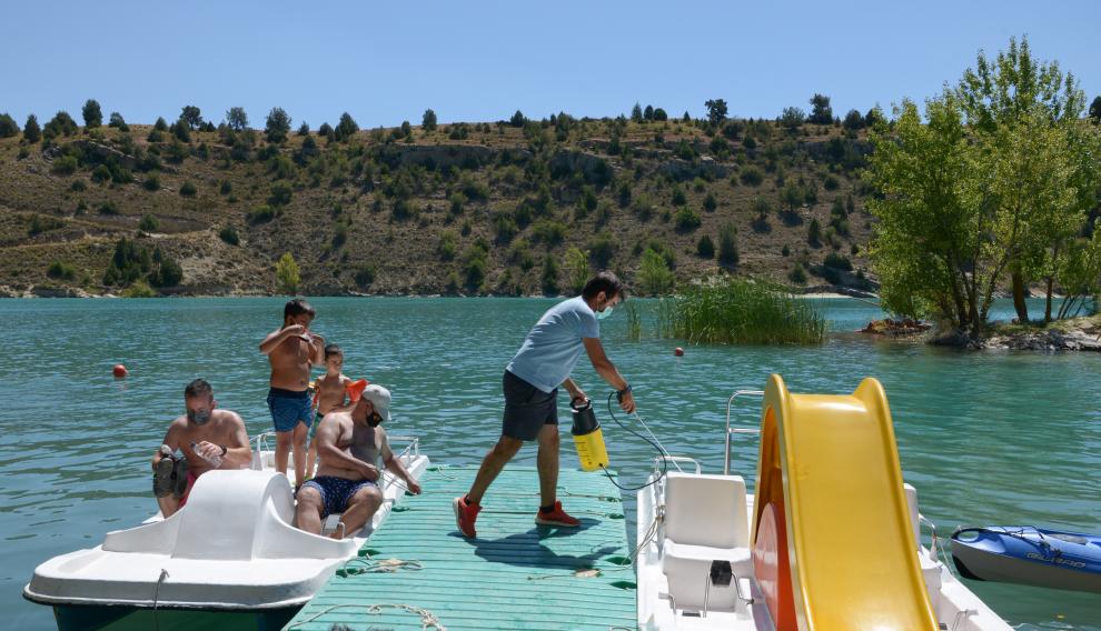 Pantano del Arquillo con gran afluencia de gente