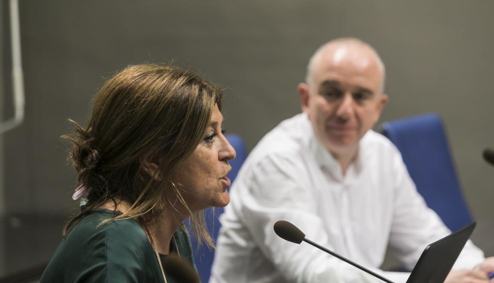 Ángela Alcalá, vicerrectora de Estudiantes, durante una rueda de prensa.