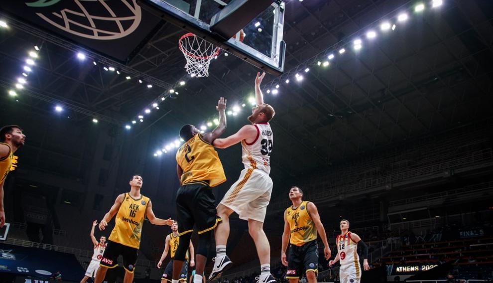 Foto del partido de semifinales de la Basketball Champions League: AEK Atenas-Casademont Zaragoza